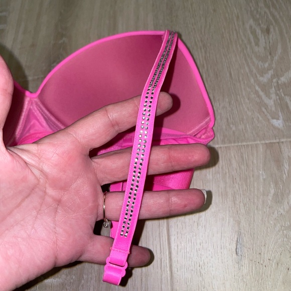 Victoria's Secret Wear Everywhere Wireless Push-up Bra 34B - Picture 4 of 6